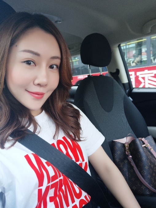 娜娜的第二张照片--武汉相亲服务中心