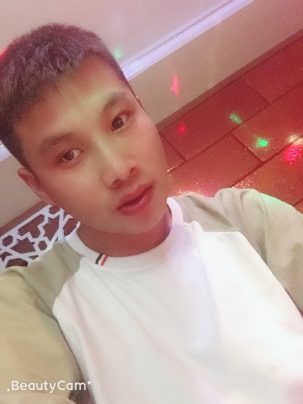 阿锋的第一张照片--武汉相亲服务中心