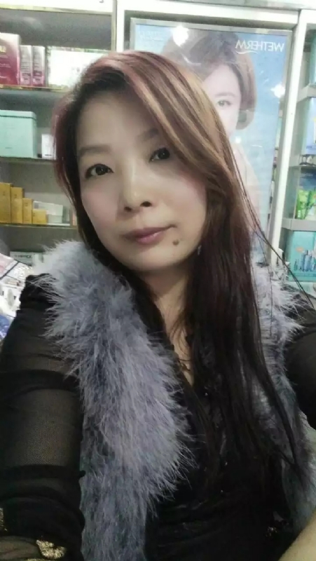 胡静的第二张照片--武汉相亲服务中心