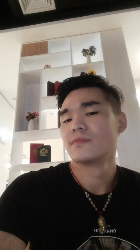 涵博随缘的第一张照片--武汉相亲服务中心