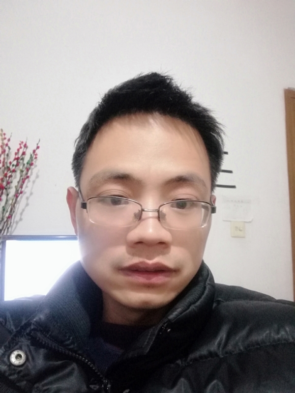 明月天涯的第一张照片--武汉相亲服务中心