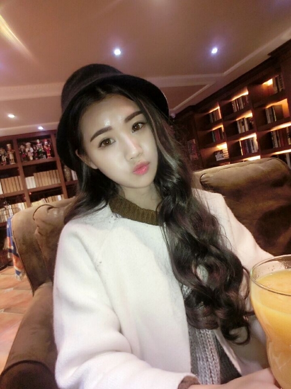 气质小妹的第三张照片--武汉相亲服务中心