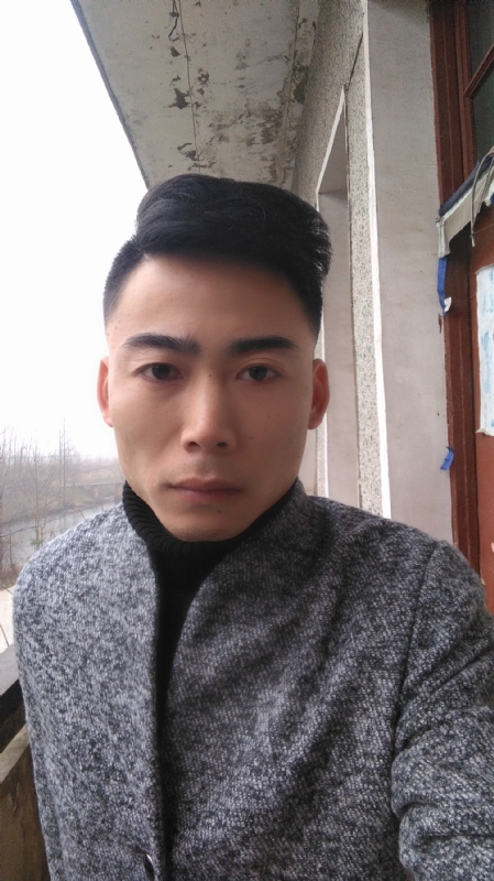 谁伴我闯荡的第一张照片--武汉相亲服务中心