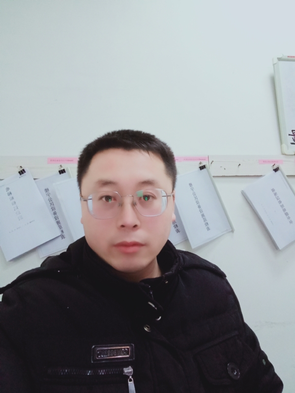 一头猪的第一张照片--武汉相亲服务中心