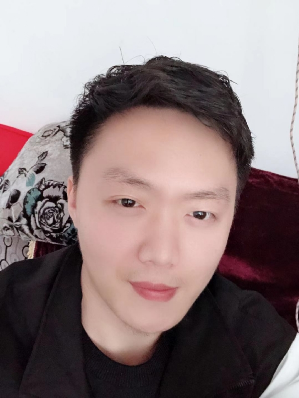 执迷的鲸鱼的第一张照片--武汉相亲服务中心