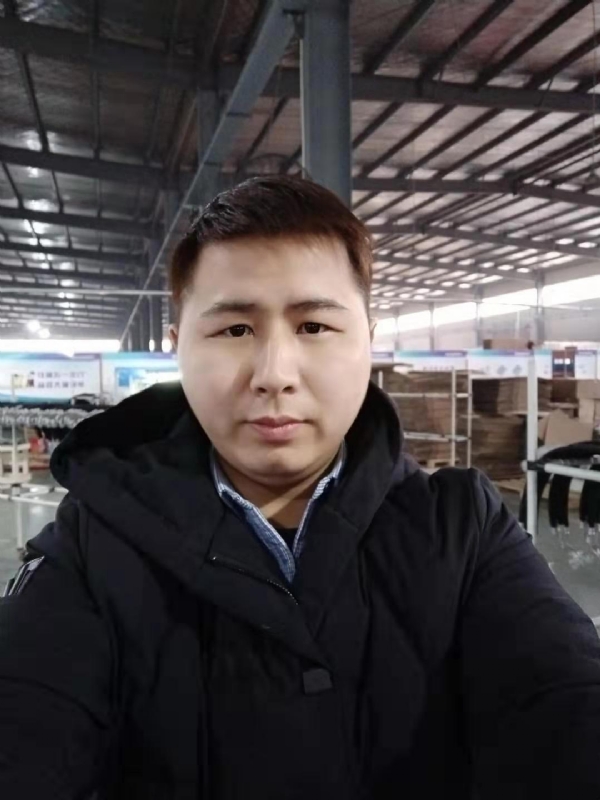 刀锋的第一张照片--武汉相亲服务中心