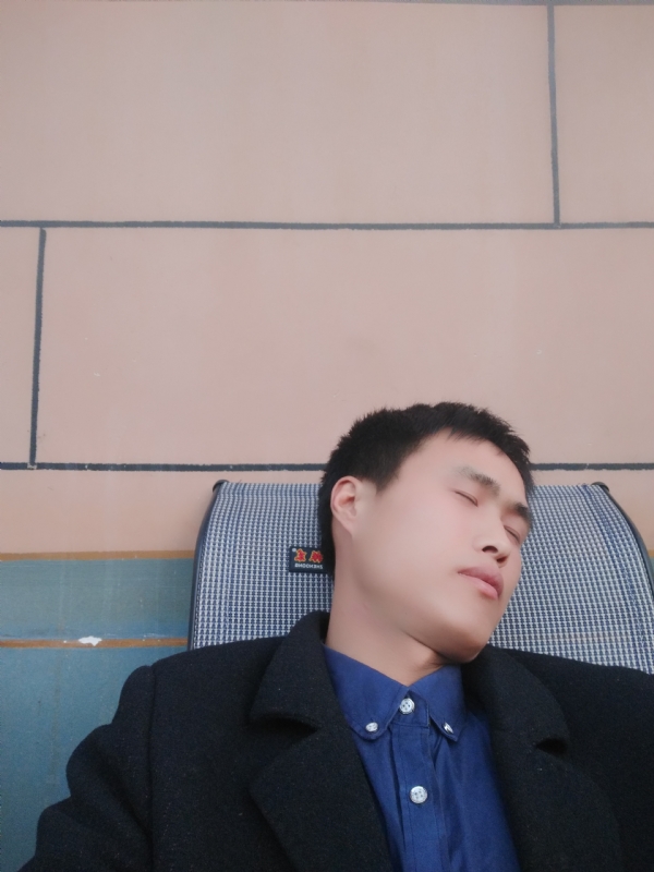 有钱爱情才能长久的第一张照片--武汉相亲服务中心