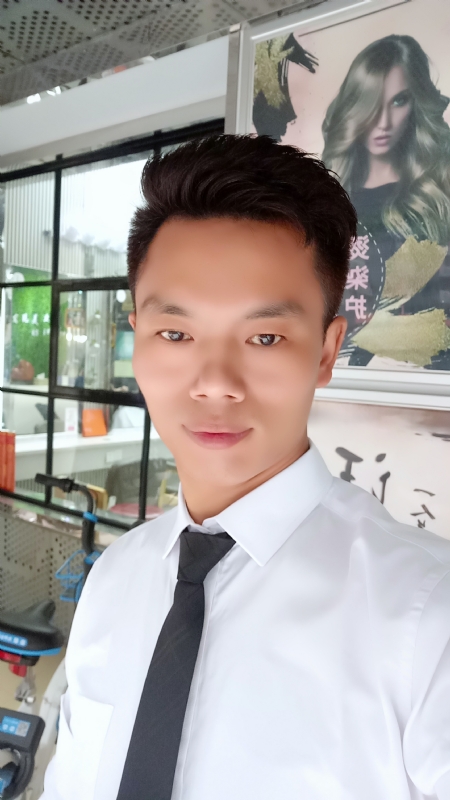 阳光男士的第一张照片--武汉相亲服务中心