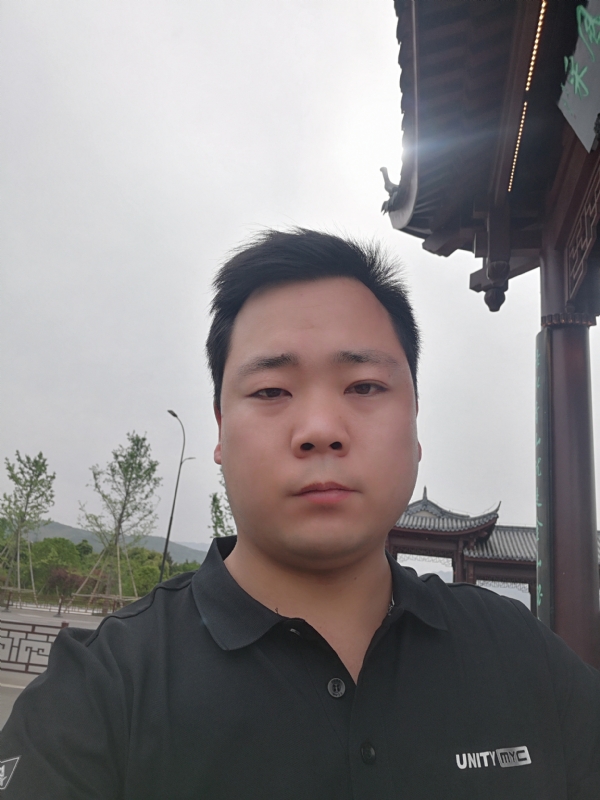 微笑的第一张照片--武汉相亲服务中心