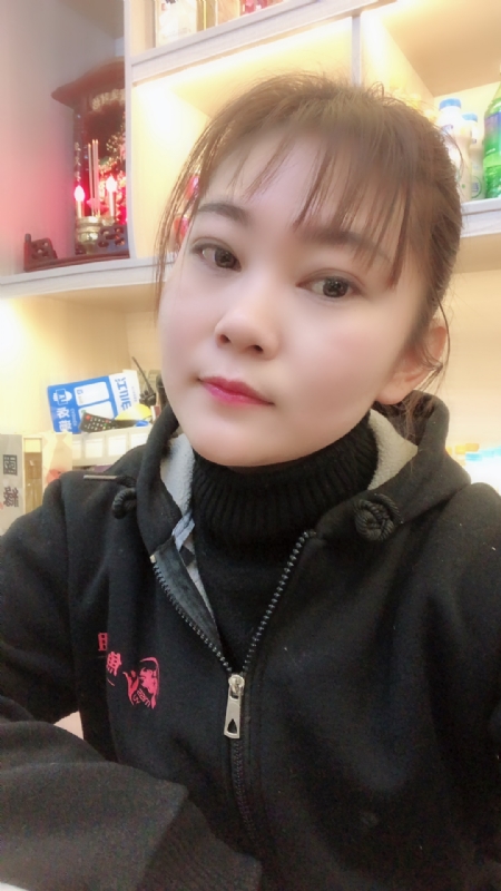 泡沫的第一张照片--武汉相亲服务中心