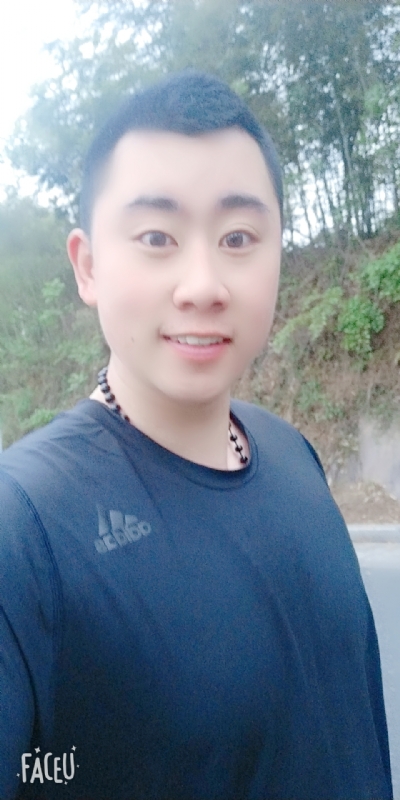 帅小伙的第一张照片--武汉相亲服务中心