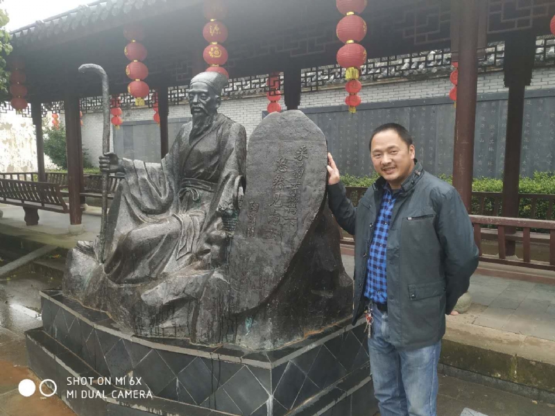 王鑫的第一张照片--武汉相亲服务中心