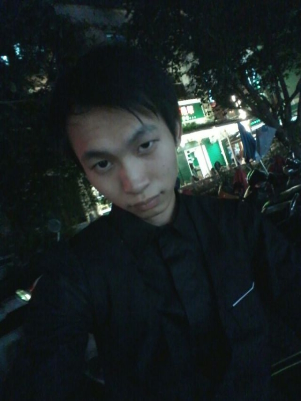 瞬间回眸的第一张照片--武汉相亲服务中心