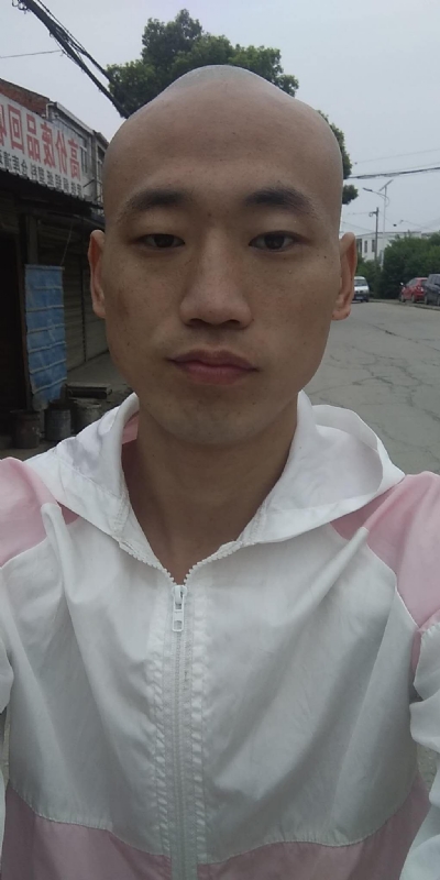花花公子的第一张照片--武汉相亲服务中心