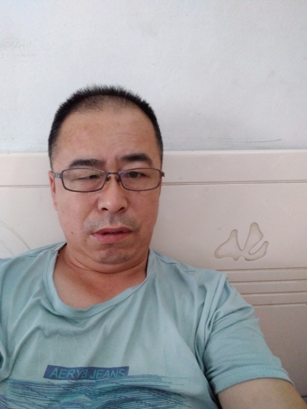 大叔的第一张照片--武汉相亲服务中心