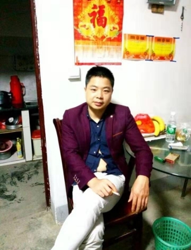 蓝色的微笑的第一张照片--武汉相亲服务中心