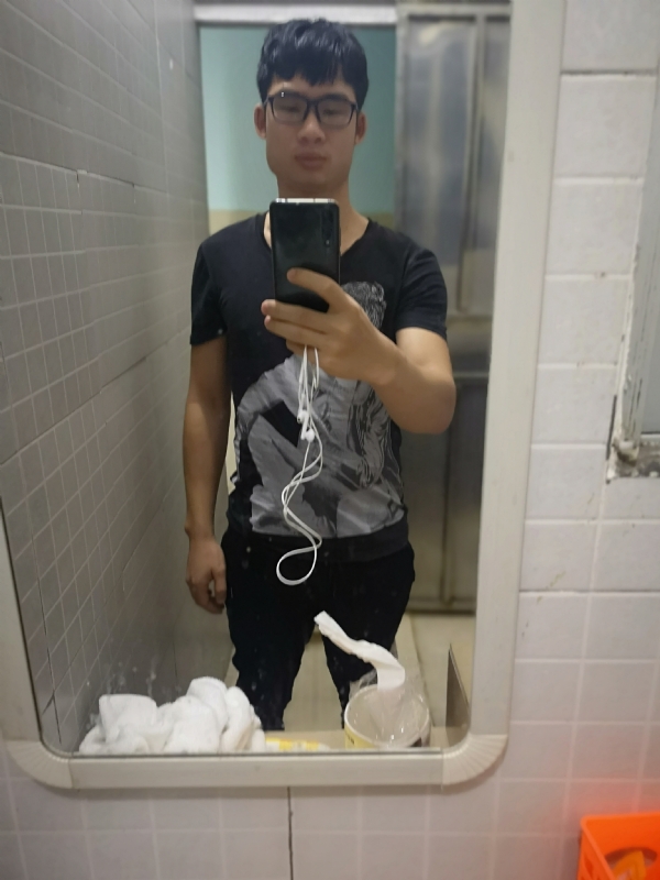 右手的执着的第一张照片--武汉相亲服务中心