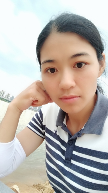 梅子的第一张照片--武汉相亲服务中心