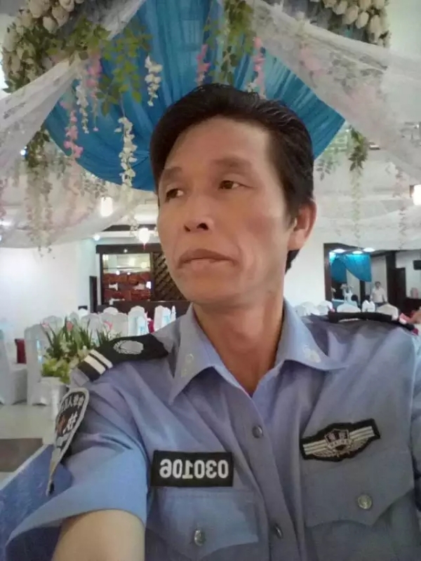 卧窗听雨的第二张照片--武汉相亲服务中心