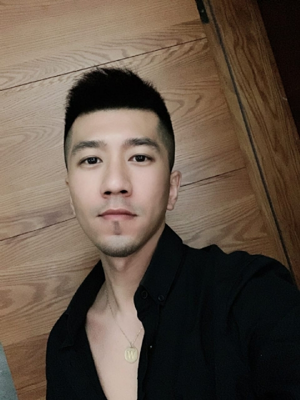 佳佳的第一张照片--武汉相亲服务中心