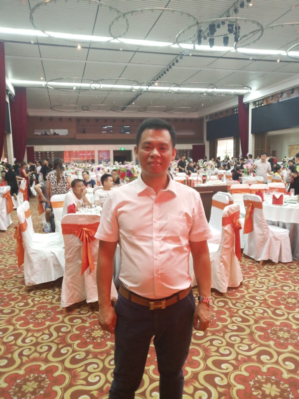 五月酷猪的第一张照片--武汉相亲服务中心