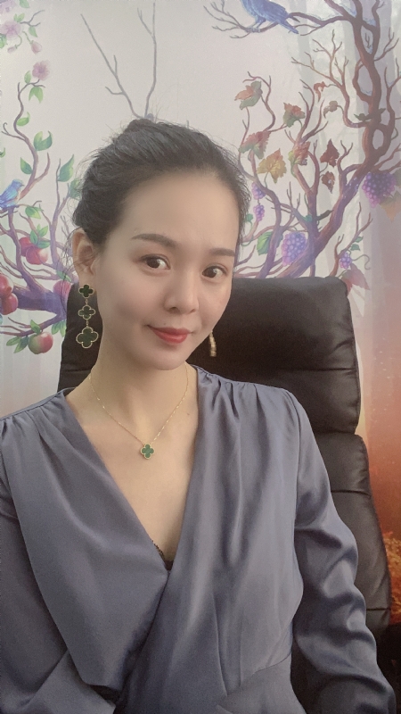 潇潇的第一张照片--武汉相亲服务中心