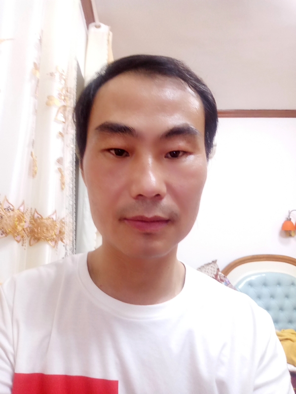 光明的第一张照片--武汉相亲服务中心