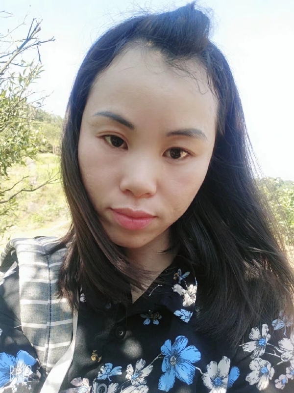 英英的第一张照片--武汉相亲服务中心