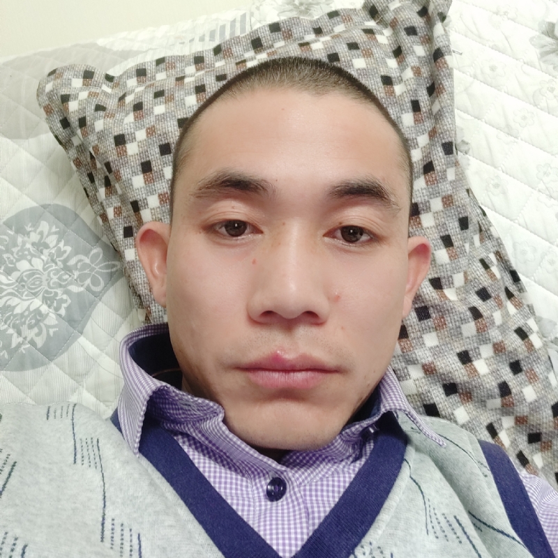 龙飞的第一张照片--武汉相亲服务中心