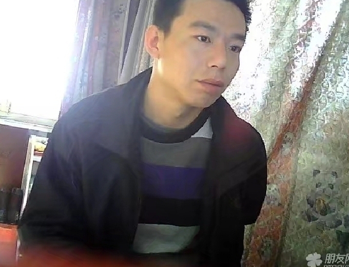 向钱奔跑的第一张照片--武汉相亲服务中心