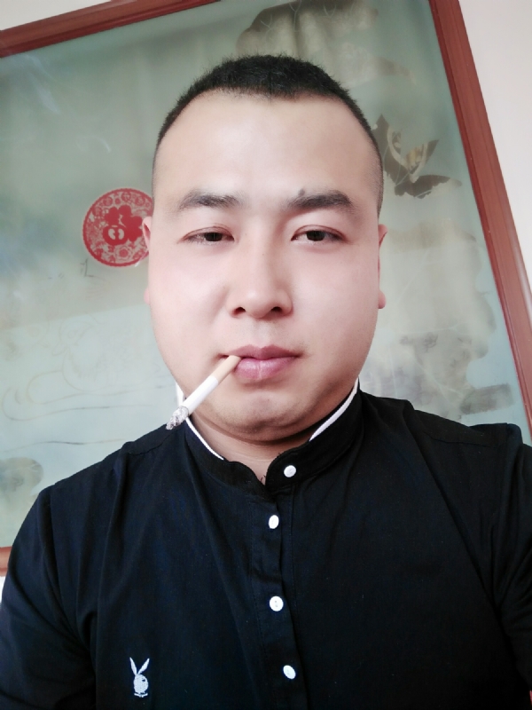 贰爺的第一张照片--武汉相亲服务中心