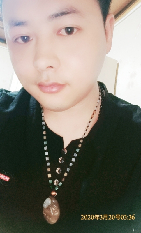 滴水成沙的第一张照片--武汉相亲服务中心