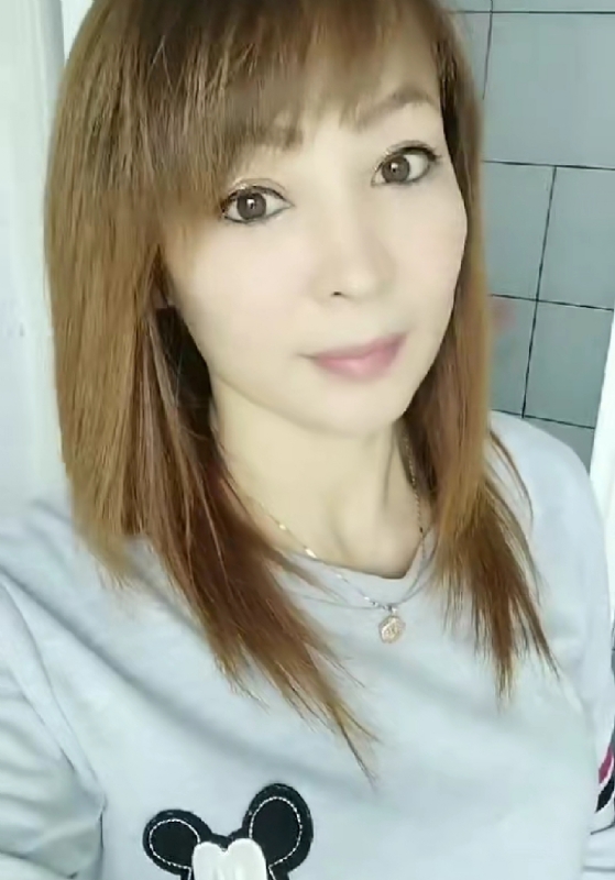 魅力白玲的第一张照片--武汉相亲服务中心