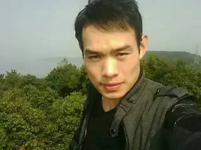 明镜的第一张照片--武汉相亲服务中心