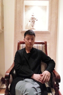 制片人杨亚林的第一张照片--武汉相亲服务中心