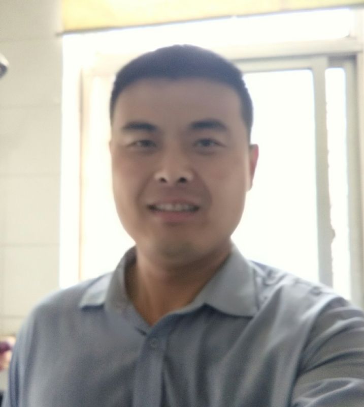 李伟的第一张照片--武汉相亲服务中心
