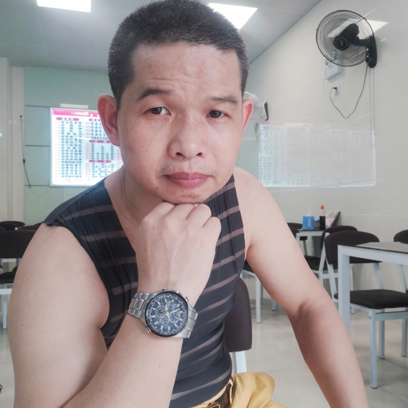 曾生的第二张照片--武汉相亲服务中心