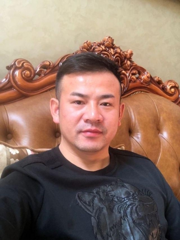 治国的第一张照片--武汉相亲服务中心