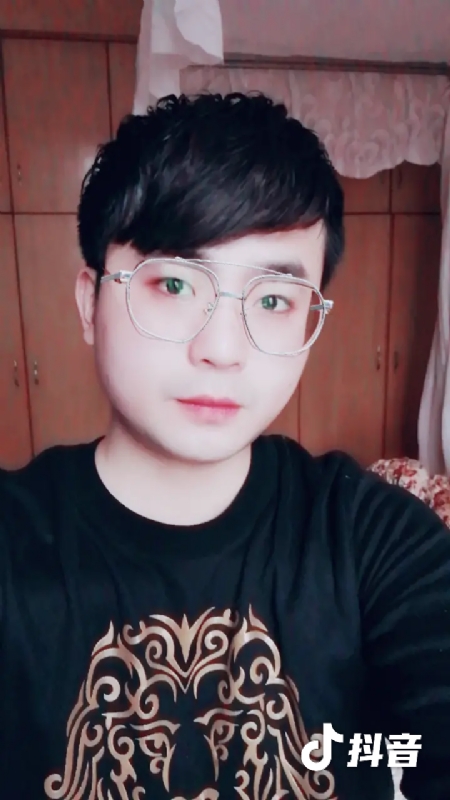 哎呦哥哥的第二张照片--武汉相亲服务中心