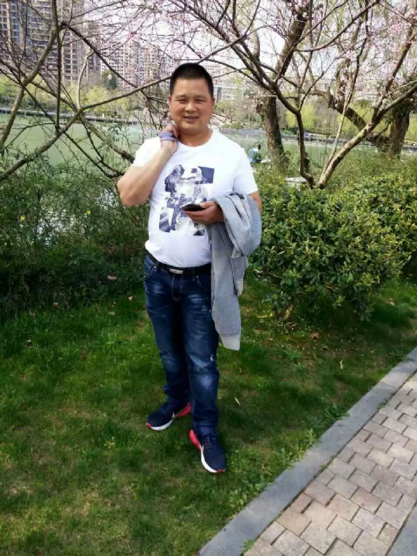 纯爷们的第一张照片--武汉相亲服务中心