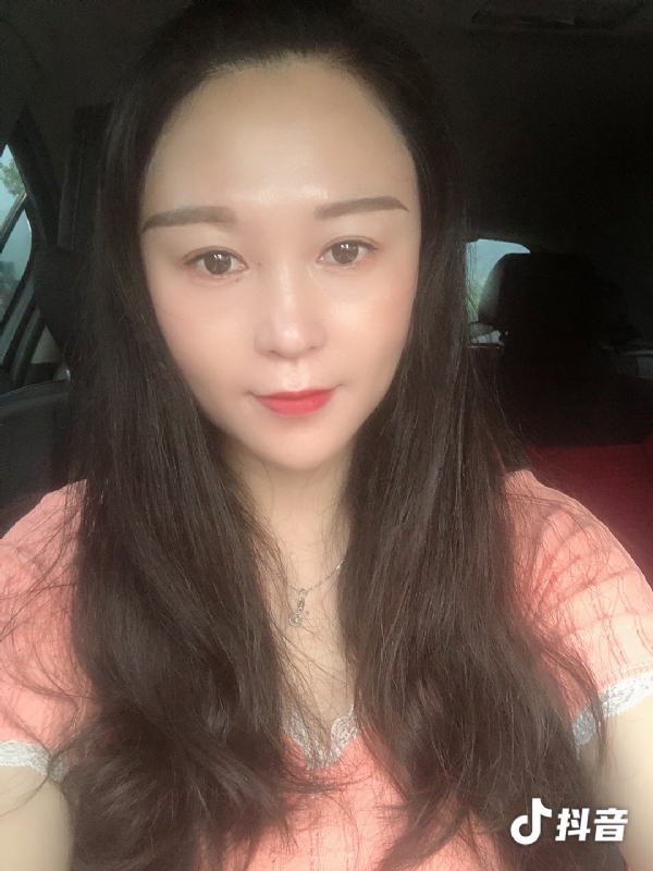 云云的第一张照片--武汉相亲服务中心