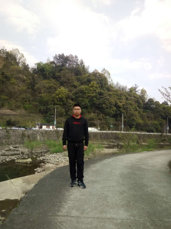 等着上钩的鱼的第一张照片--武汉相亲服务中心