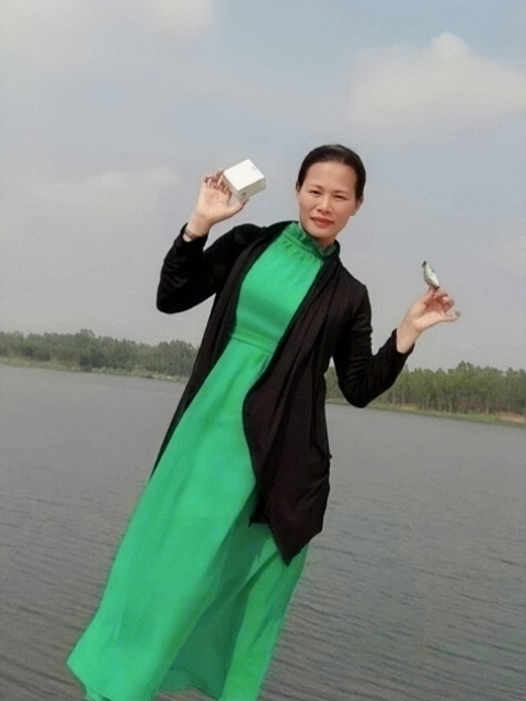 李梅的第三张照片--武汉相亲服务中心