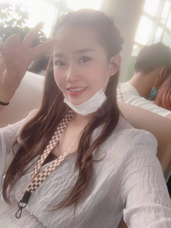 宁乙的第一张照片--武汉相亲服务中心
