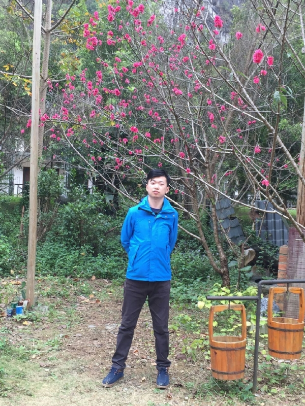 金生水起的第一张照片--武汉相亲服务中心