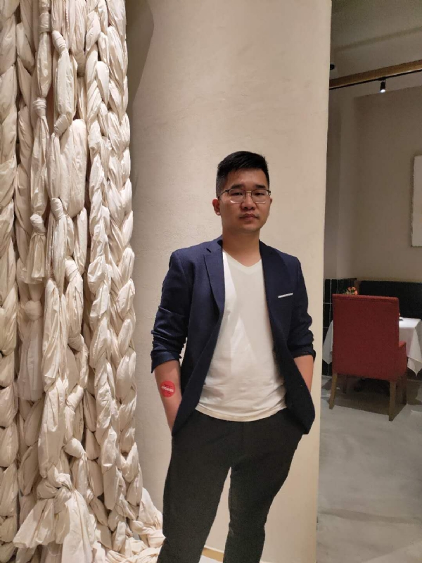 在路上的第二张照片--武汉相亲服务中心