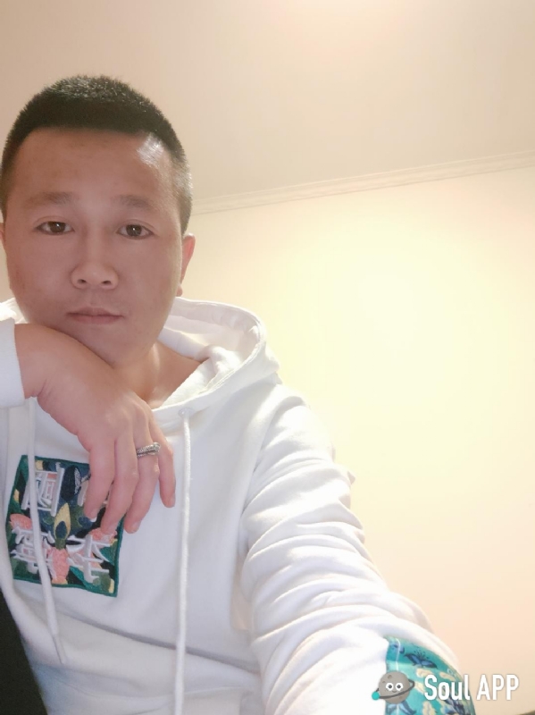 Away的第一张照片--武汉相亲服务中心