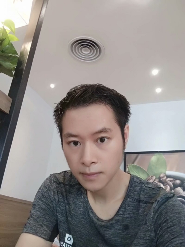 期待缘分的第二张照片--武汉相亲服务中心