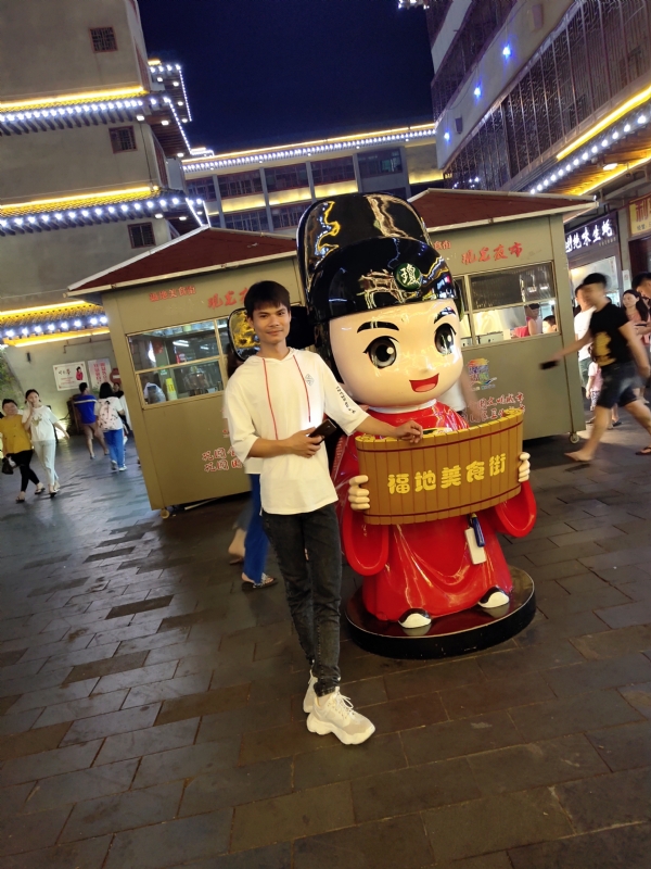 圆嘟嘟的瘦子的第一张照片--武汉相亲服务中心