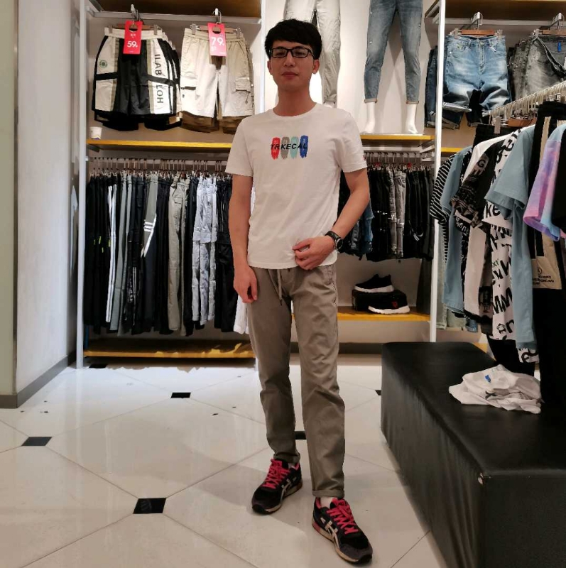 展昭的第三张照片--武汉相亲服务中心